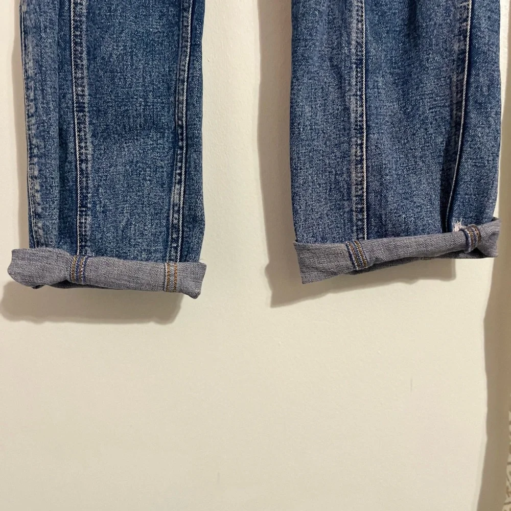 Abercrombie & Fitch Ultra High Rise Mom Jeans - size 12 - Picture 6 of 7